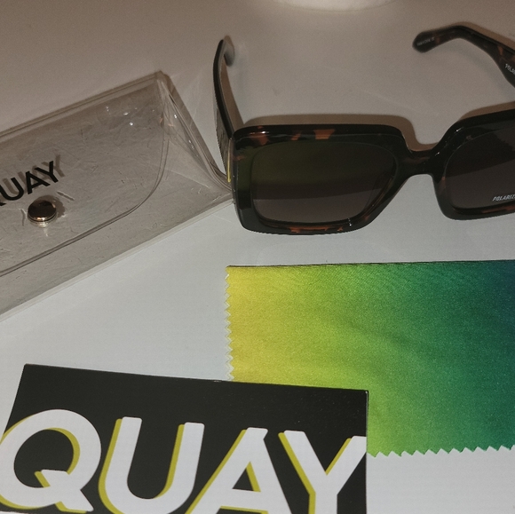 QUAY Total Vibe Polarized Sunglasses Tortoise Frame Brown Gradient Lens Unisex - Picture 1 of 4